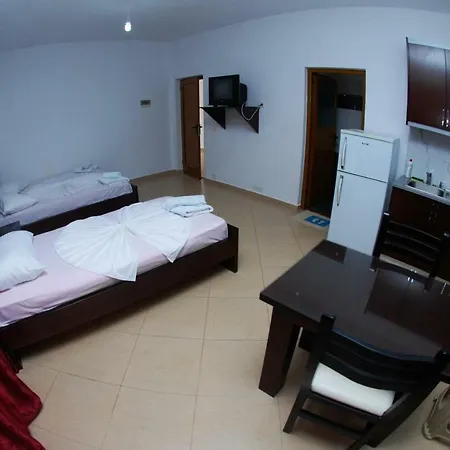 Vila Ronaldo كساميل