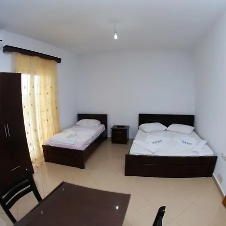 Vila Ronaldo كساميل